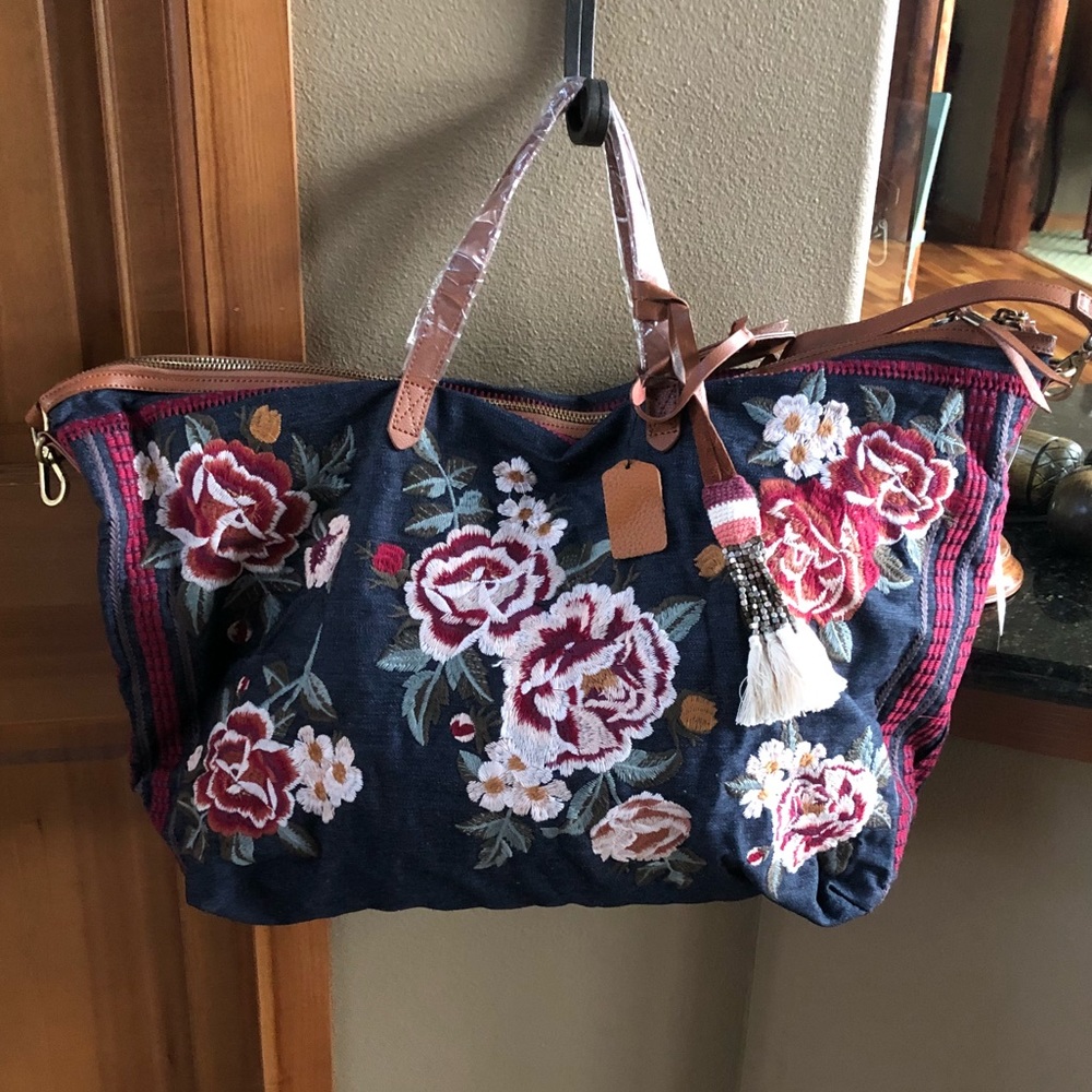🍃💕NWT Johnny Was Drogon Weekend Tote Bag - Picture 7 of 8